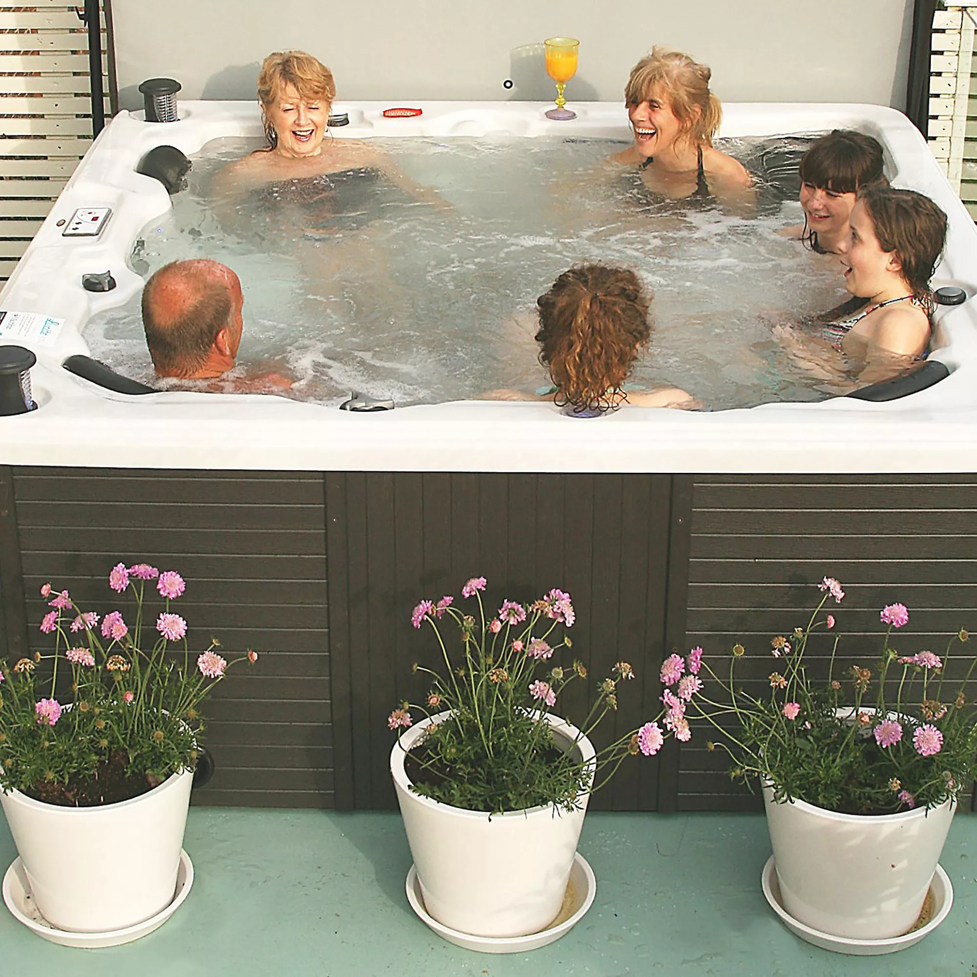 Canadian Spa Toronto Special Edition 6 Person Hot Tub 7 Canadian Spa Toronto Special Edition 6 Person Hot Tub - Image 5