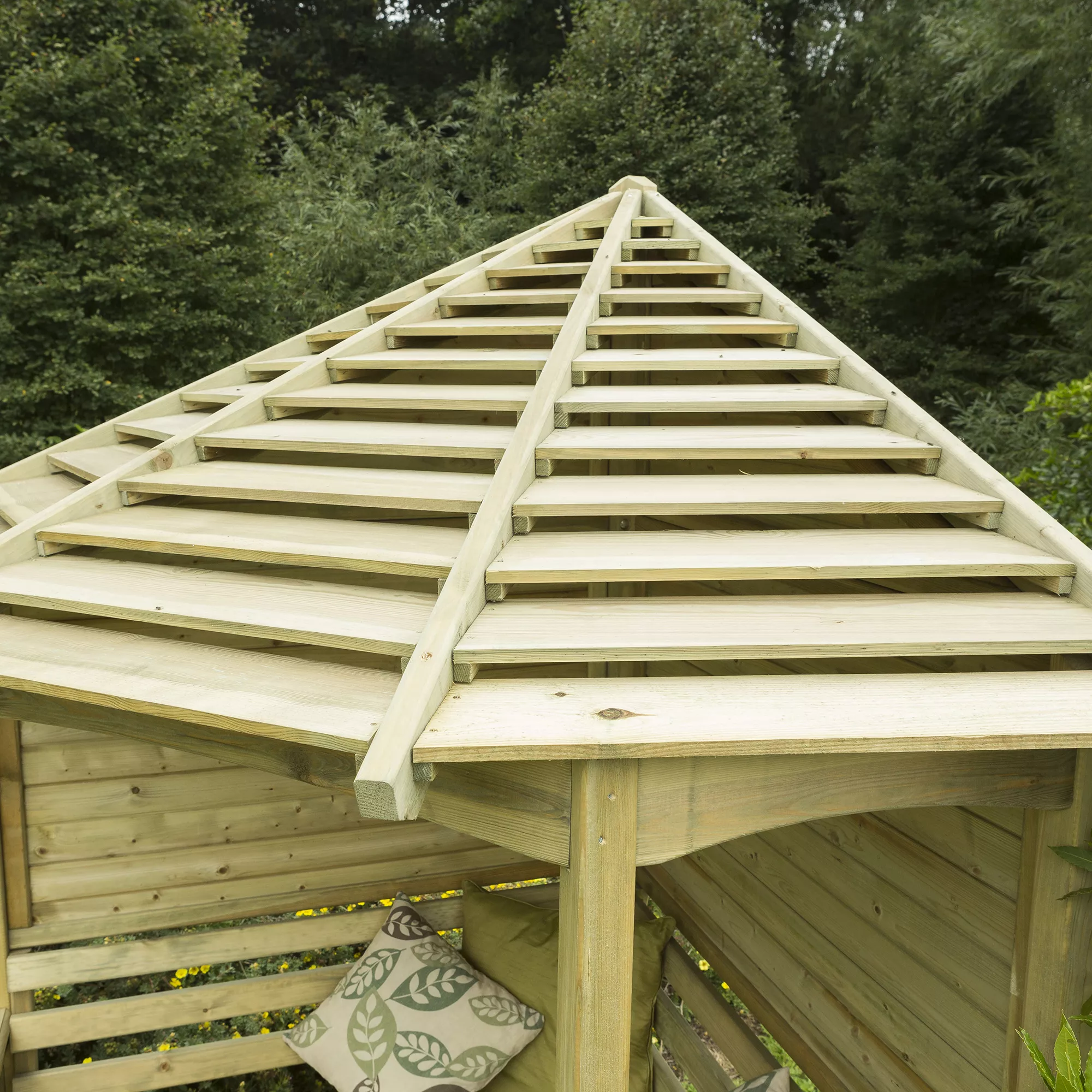 Forest Venetian Corner Arbour, (H)2500mm (W)2330mm (D)1610mm - Assembly Required 9 Forest Venetian Corner Arbour, (H)2500mm (W)2330mm (D)1610mm - Assembly Required - Image 7