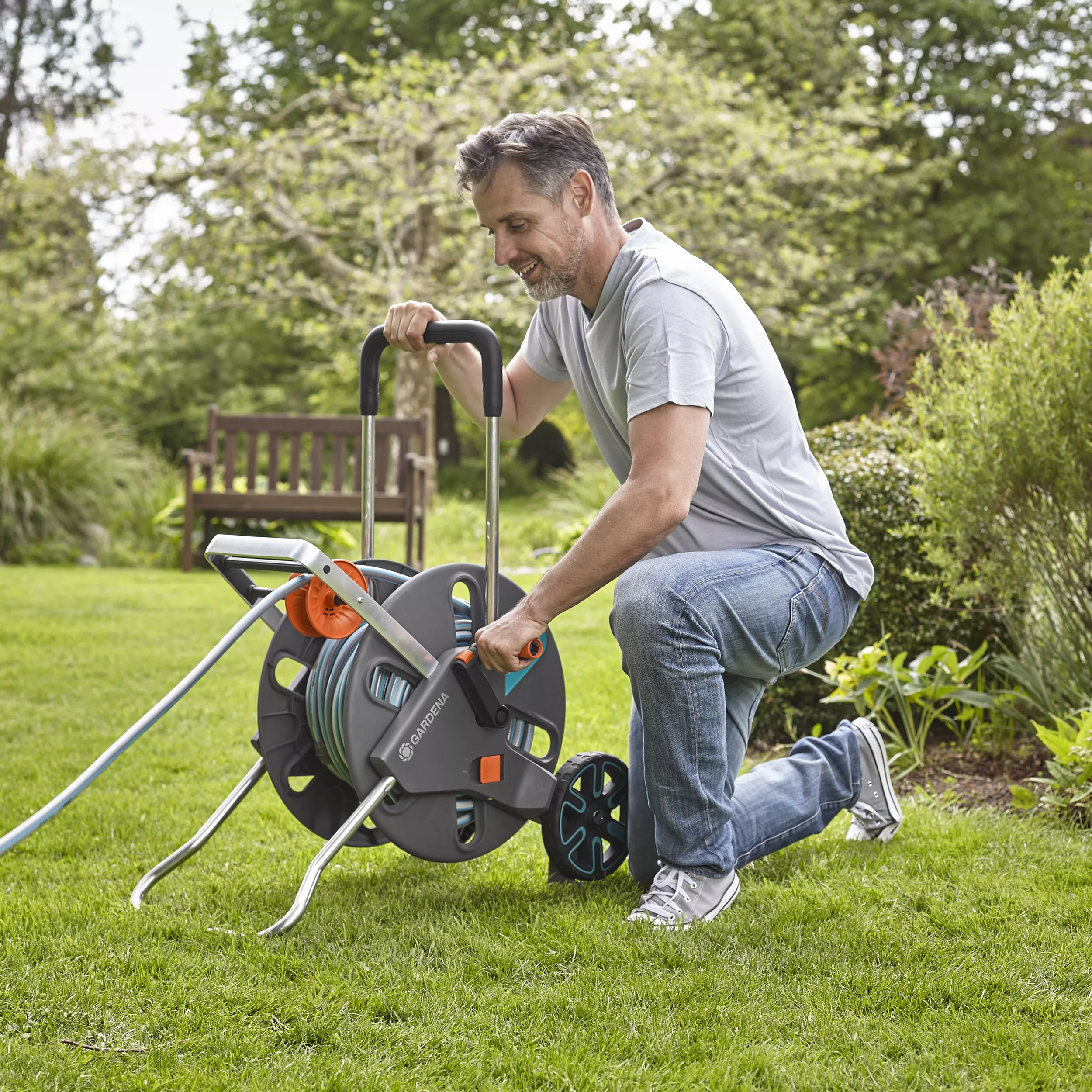 Gardena Aquaroll Freestanding Manual Hose Reel Set (L)50m 5 Gardena Aquaroll Freestanding Manual Hose Reel Set (L)50m - Image 3