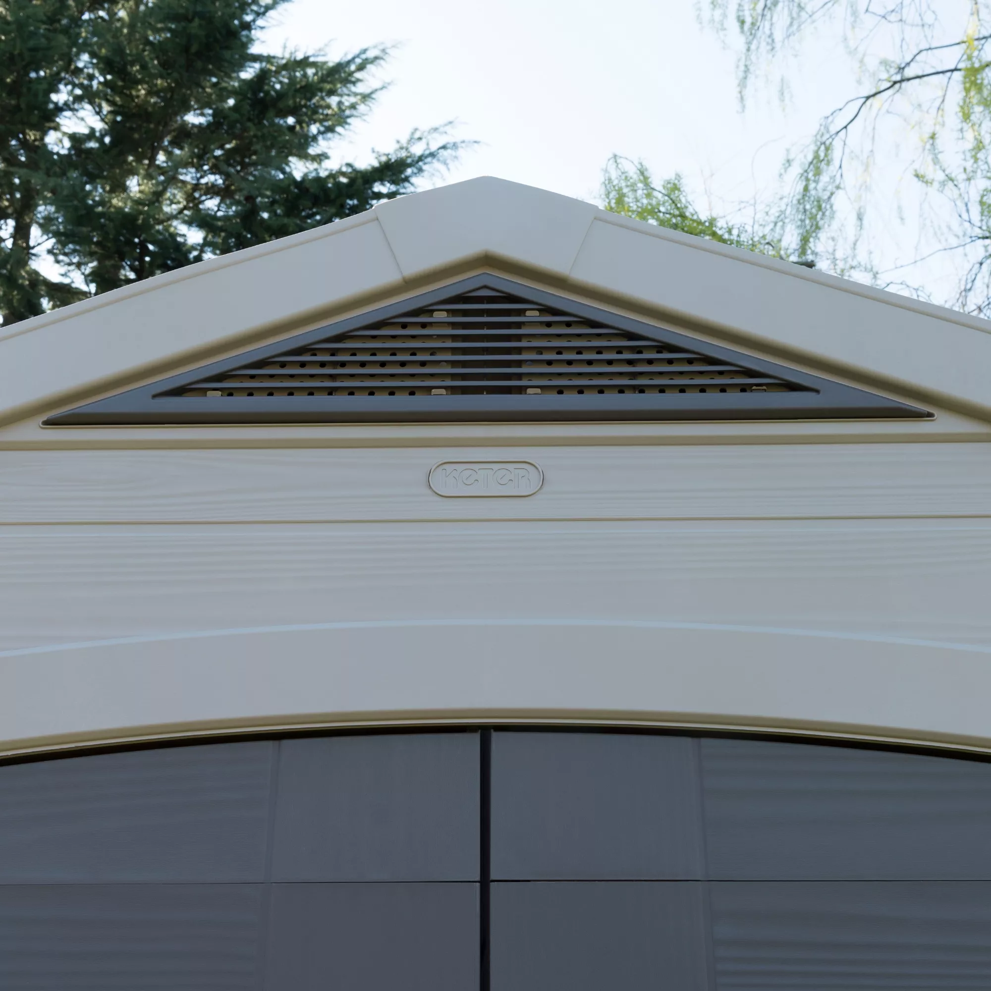 Keter Factor 8x8 Apex Beige Plastic Shed With Floor 7 Keter Factor 8x8 Apex Beige Plastic Shed With Floor - Image 5