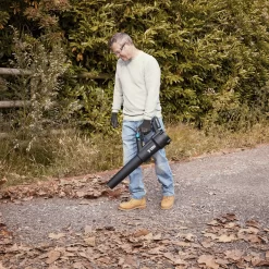 Mac Allister Cordless MBV18-Li-2 Garden Blower 17 Mac Allister Cordless MBV18-Li-2 Garden Blower -Gardens and Outdoor Stores mac allister cordless mbv18 li 2 garden blower5059340370156 01i