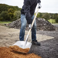 Magnusson Square Straight Handle Snow Shovel -Gardens and Outdoor Stores magnusson square straight handle snow shovel5059340086644 01i