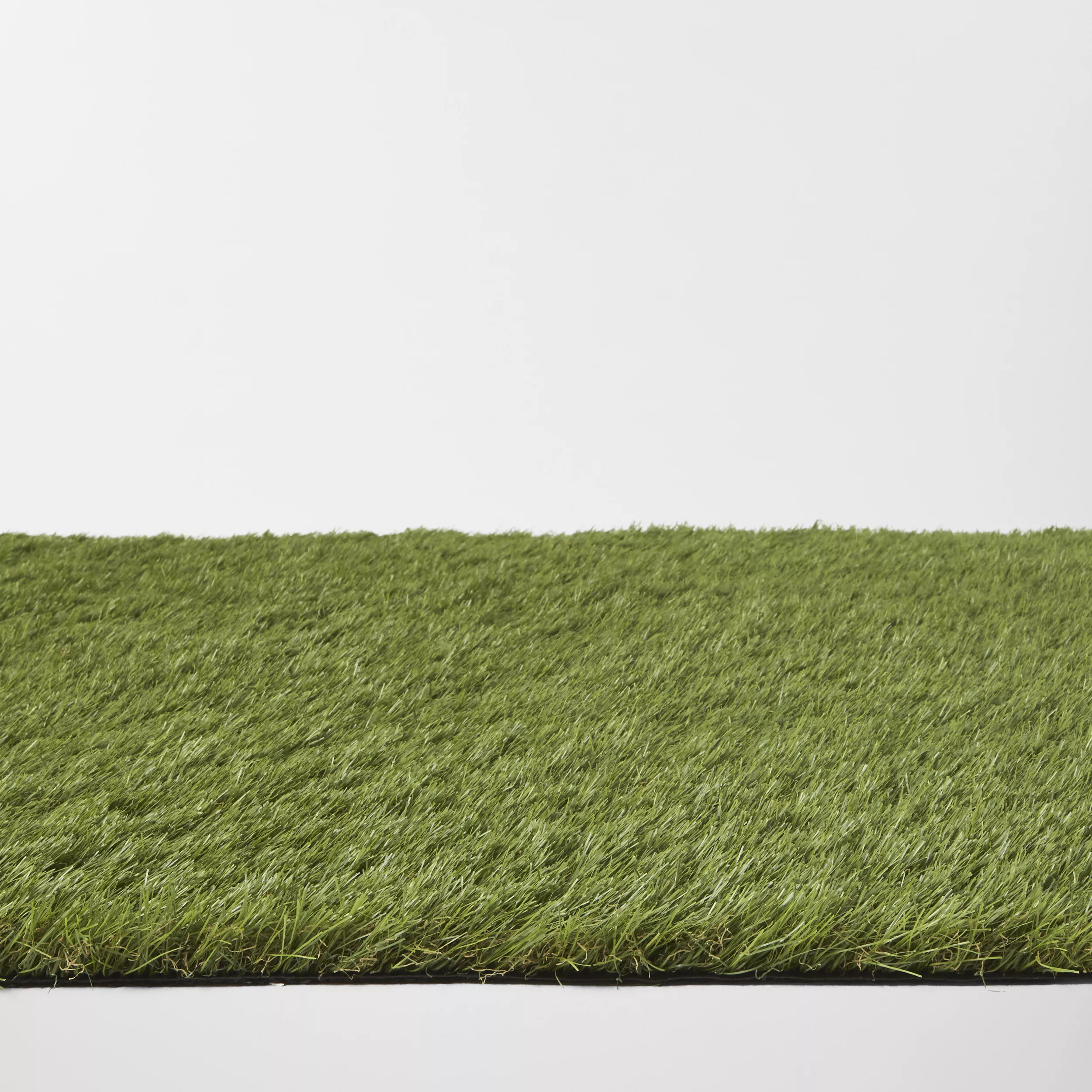 Maple High Density Artificial Grass (L)4m (W)2m (T)39mm 8 Maple High Density Artificial Grass (L)4m (W)2m (T)39mm - Image 6