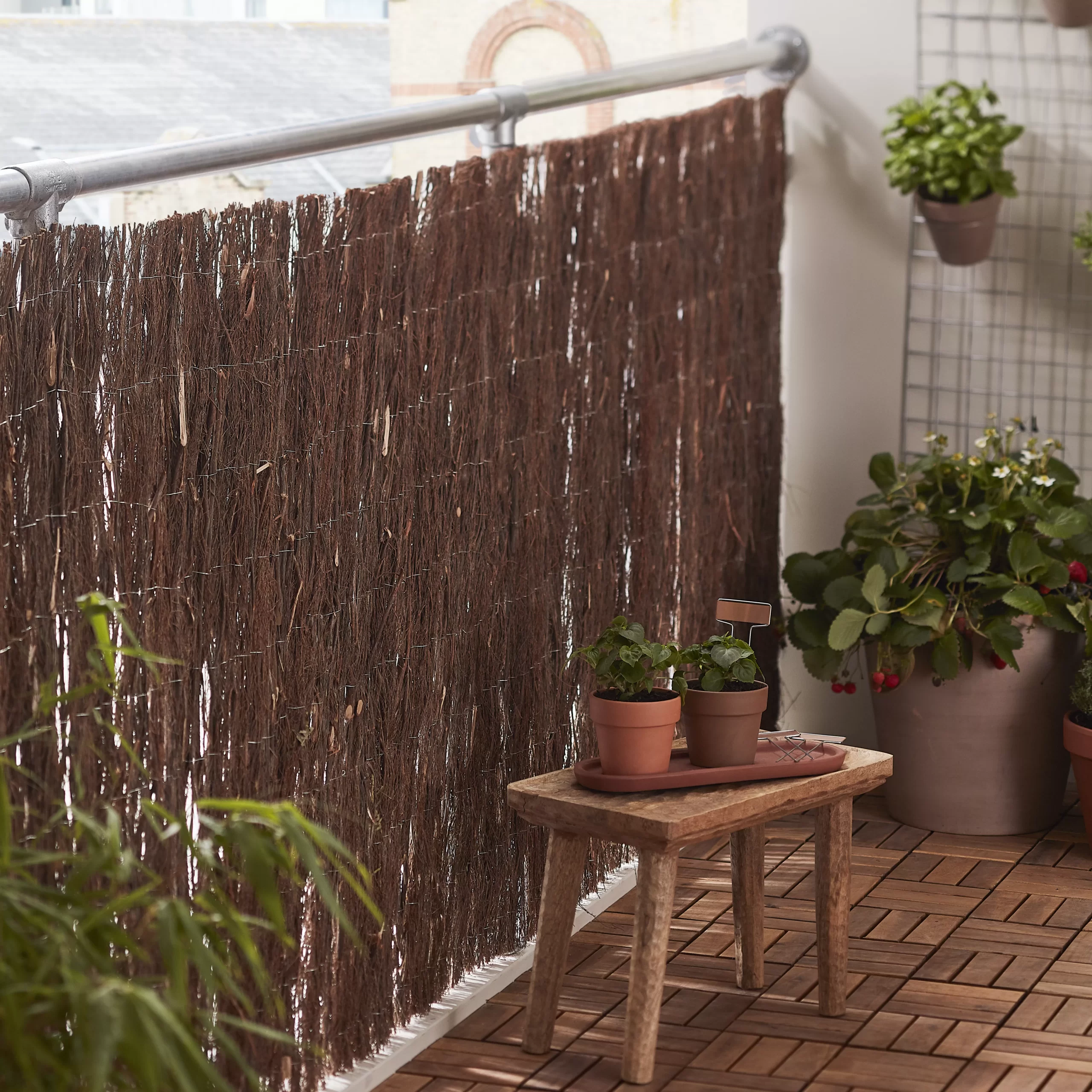 Natural Brushwood Garden Screen (H)1m (W)3m 4 Natural Brushwood Garden Screen (H)1m (W)3m - Image 2