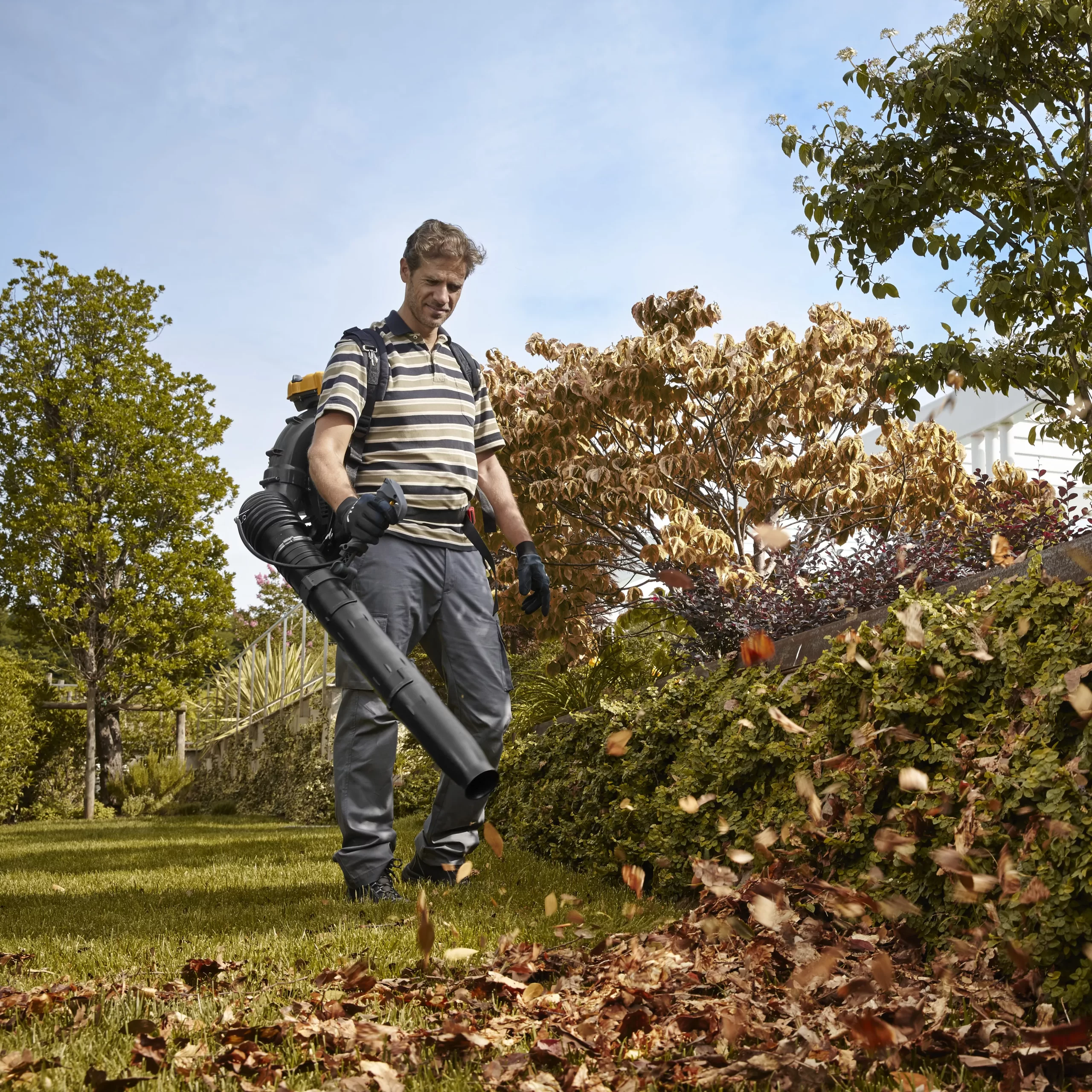 Stiga BL 980R / 255175102/ST1 76cc Petrol Garden Blower 9 Stiga BL 980R / 255175102/ST1 76cc Petrol Garden Blower - Image 7